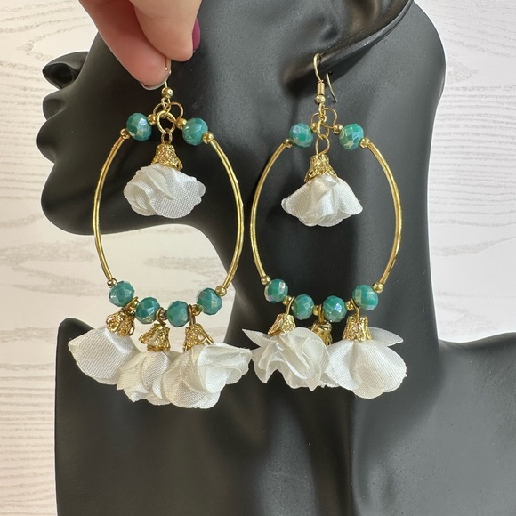 NEW hand made Elegant Gold White and blue Floral Hoop Earrings 14k gold platted - Picture 6 of 8